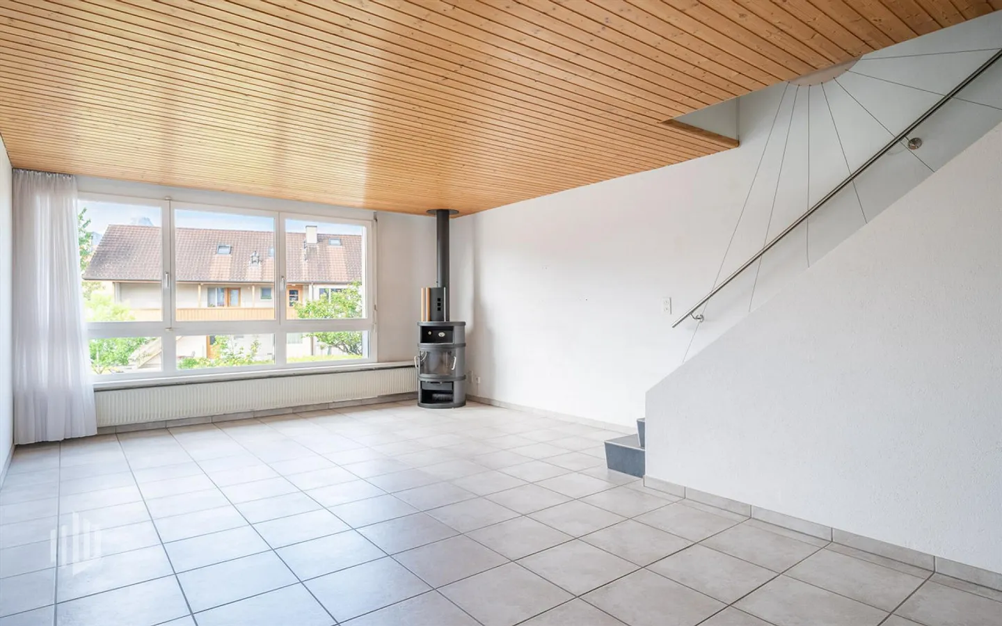 ImmoWyss - Maison bien entretenue avec charme dans un bon emplacement à Steffisburg - Photo 4 sur 8