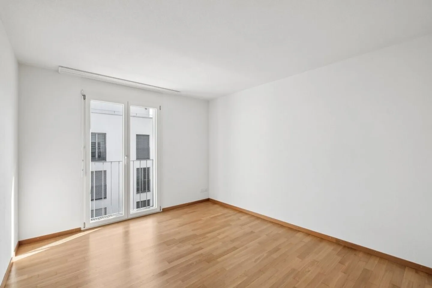 We are looking for you - Photo 6 of 11