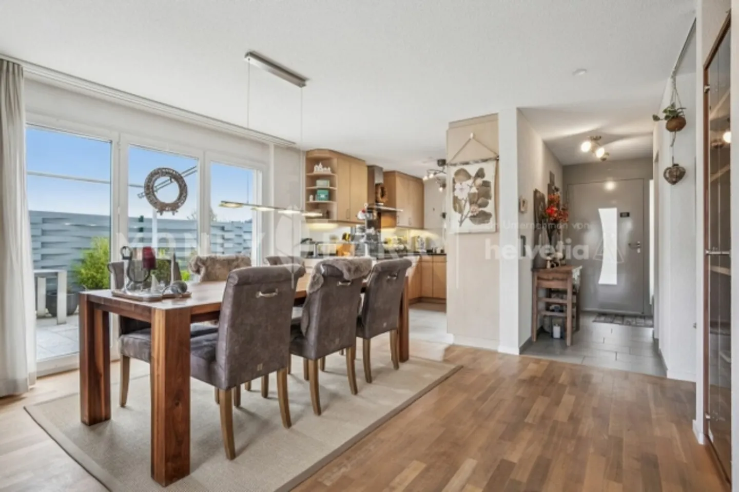 5.5-Room Semi-Detached House with a View of the Green - Photo 4 of 13