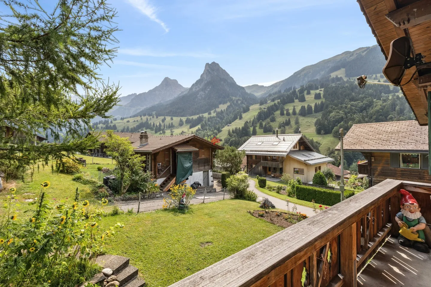 Blüemlisalp in view, home in heart - Photo 5 of 12