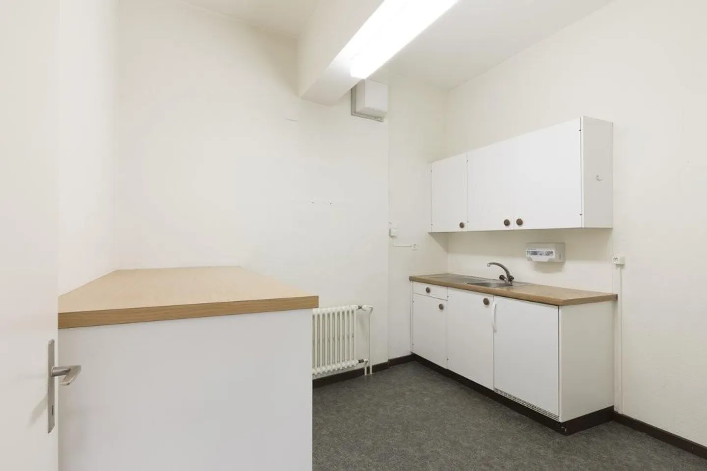 Office space at Spalentor: Bright, functional, expandable - Photo 7 of 11