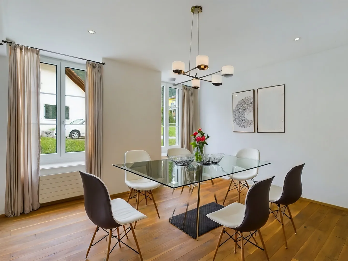 Aussergewöhnliche 4,5 Zimmer Wohnung mit modernem Flair - Foto 1 von 13