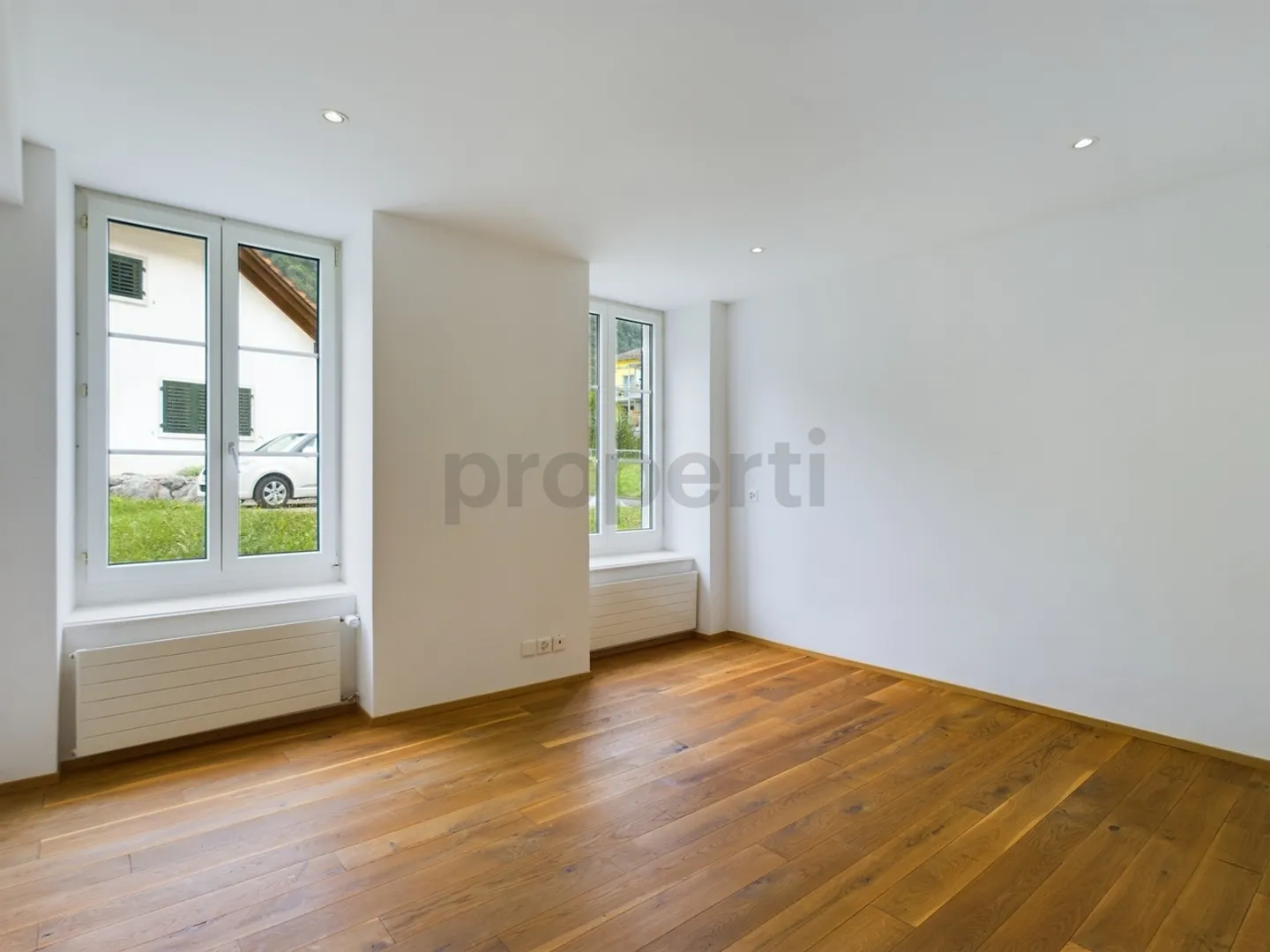 Aussergewöhnliche 4,5 Zimmer Wohnung mit modernem Flair - Foto 2 von 13