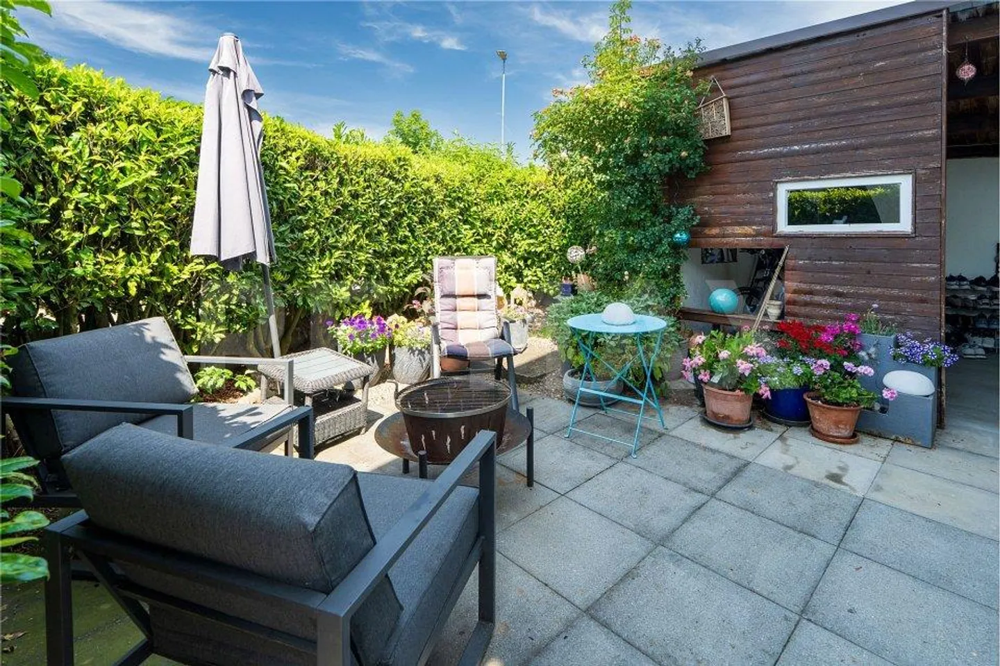 One-sided spacious Flarz house with idyllic garden - Photo 5 of 13