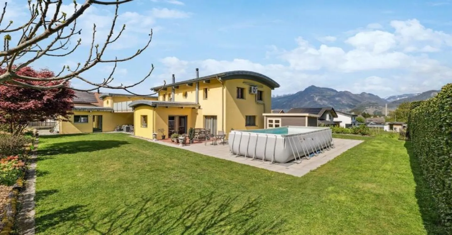 Contemporary villa with annex in Collombey-Muraz - Photo 1 of 13