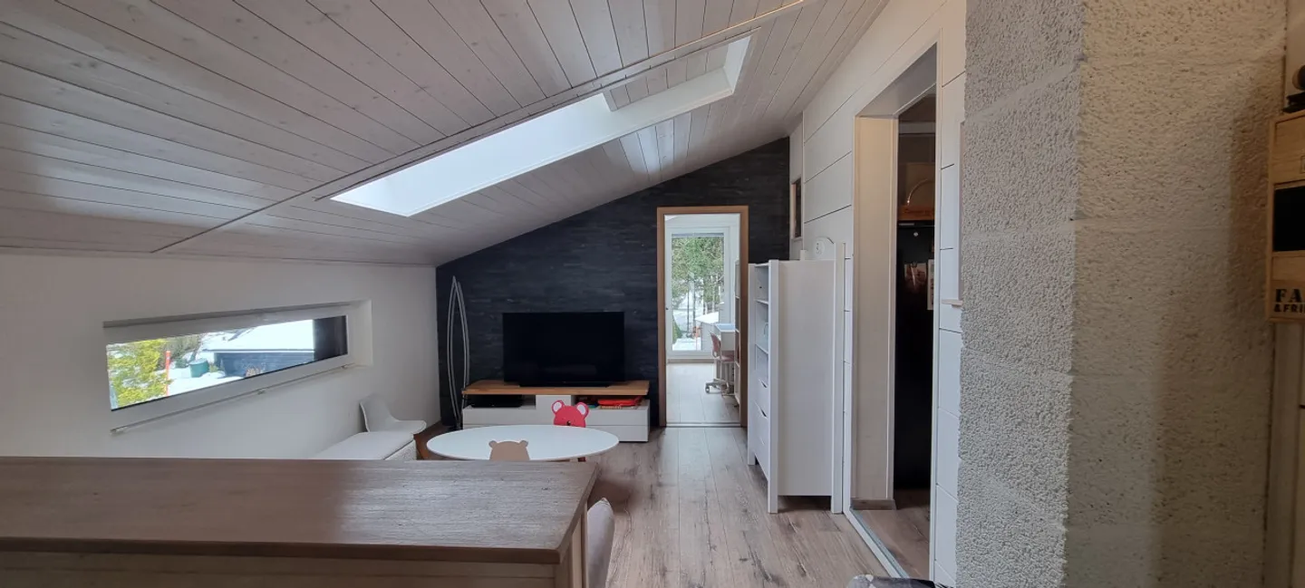 Charming Duplex Chalet Retreat - Photo 4 of 7