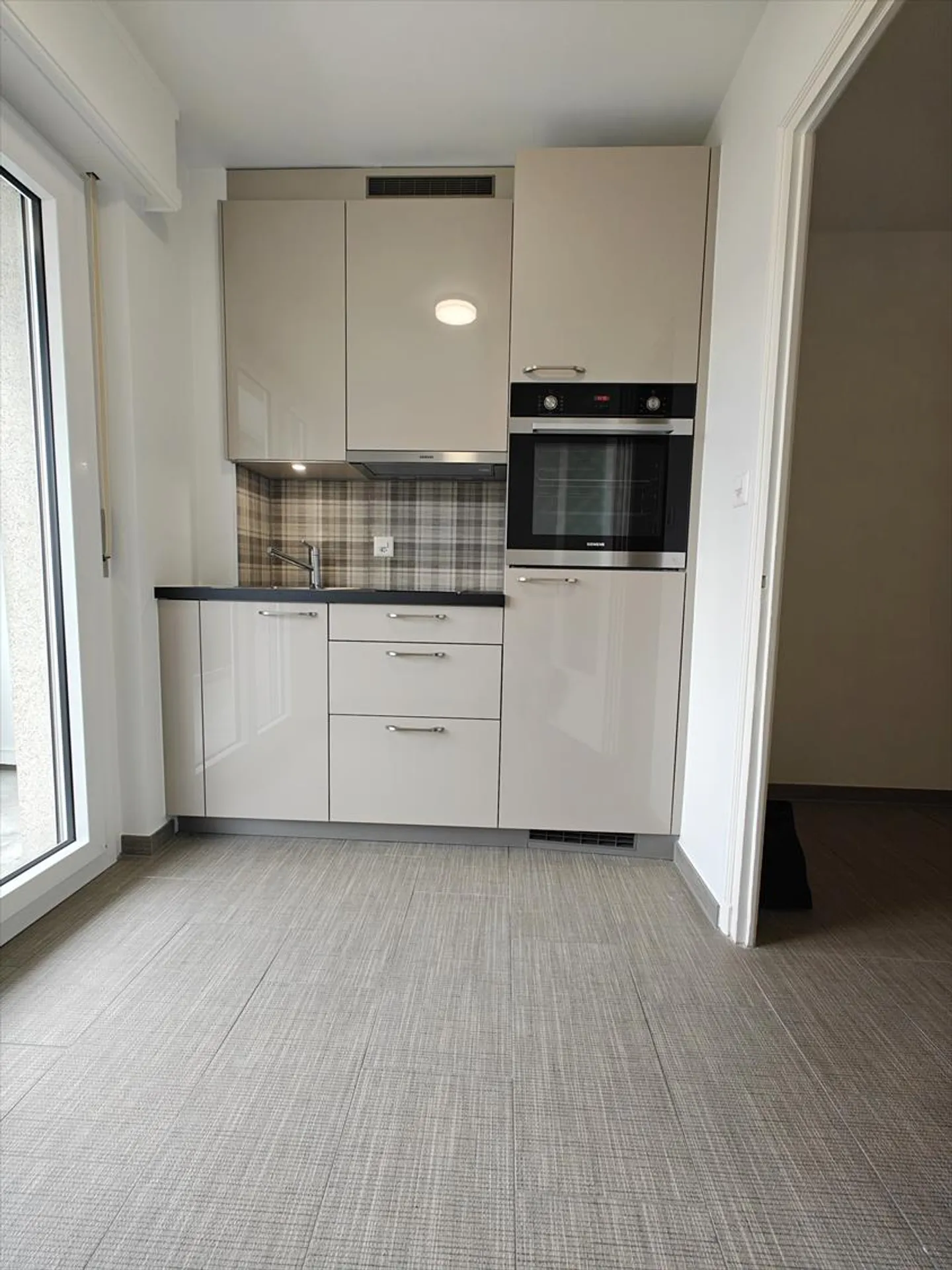 1.5 Room Apartment - Photo 4 of 8