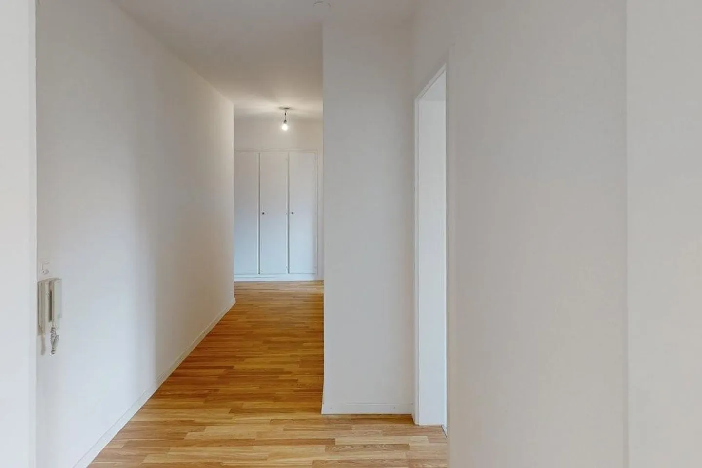 Helles Apartment mit Balkon - Foto 6 von 10