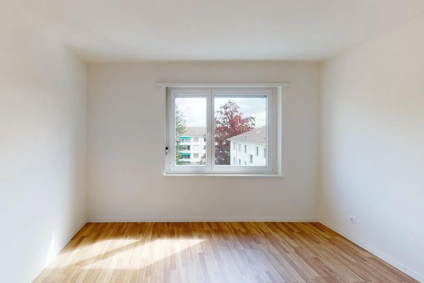 Helles Apartment mit Balkon - Foto 8 von 10