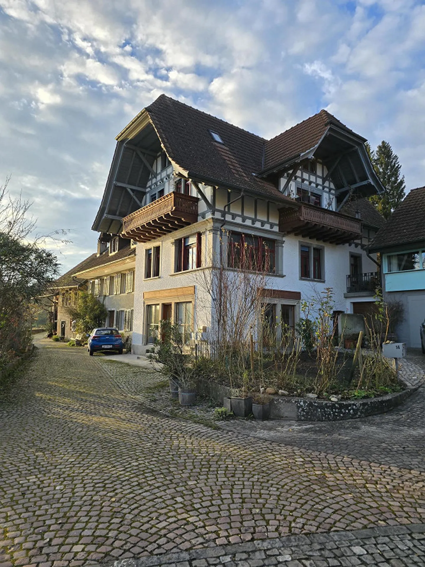 Charming 3.5-room apartment directly on the Reuss - Photo 1 of 12