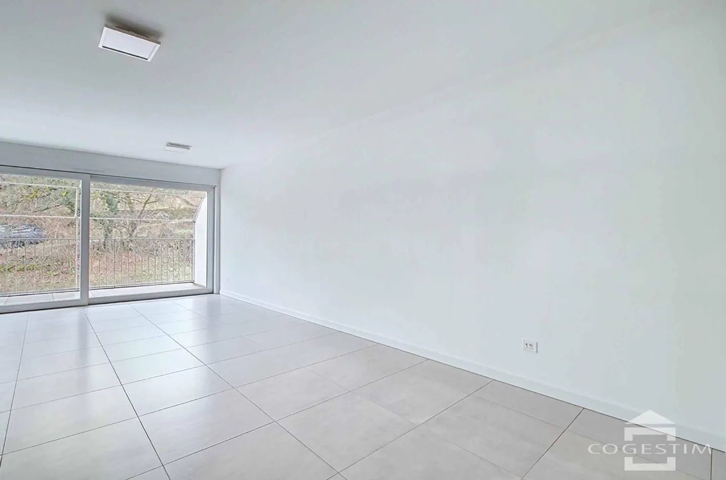 New 2-room duplex at the edge of the forest - Photo 8 of 13