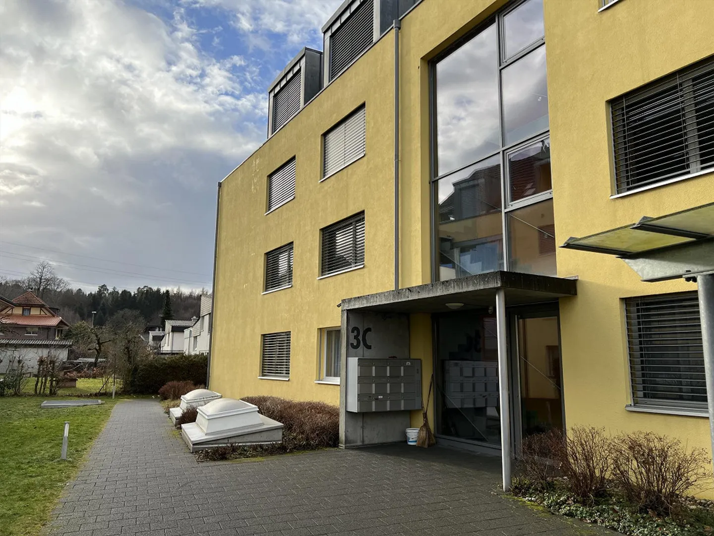 Moderne 4.5-Zimmerwohnung - Foto 1 von 8