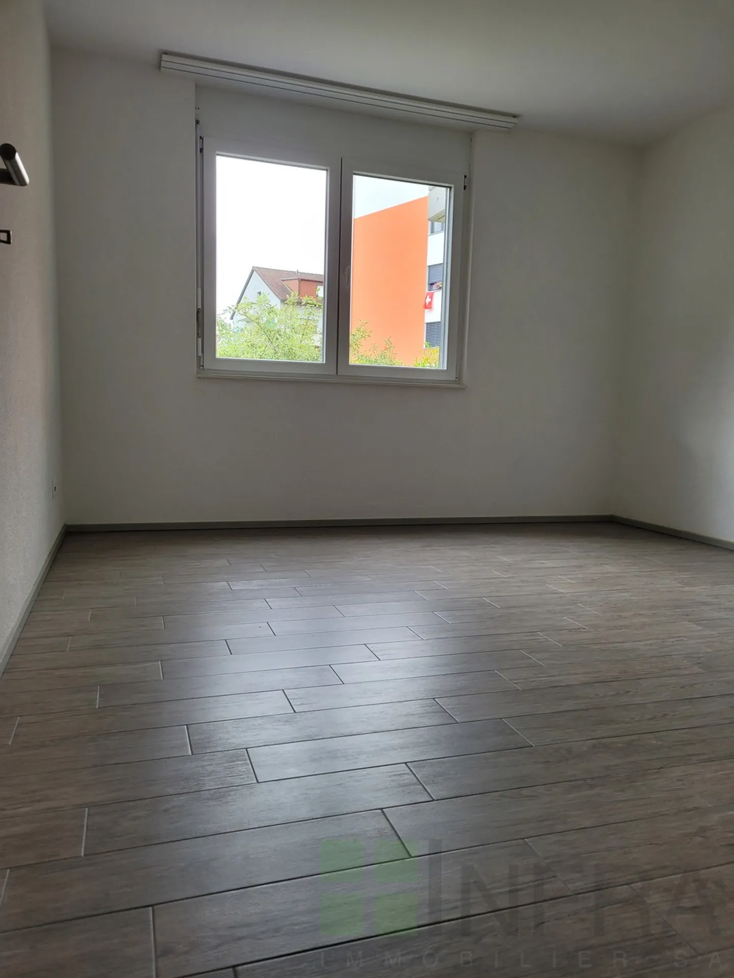 4,5-Zimmer-Wohnung von 107 m2 im 2. Stock mit Aufzug - Foto 5 von 8