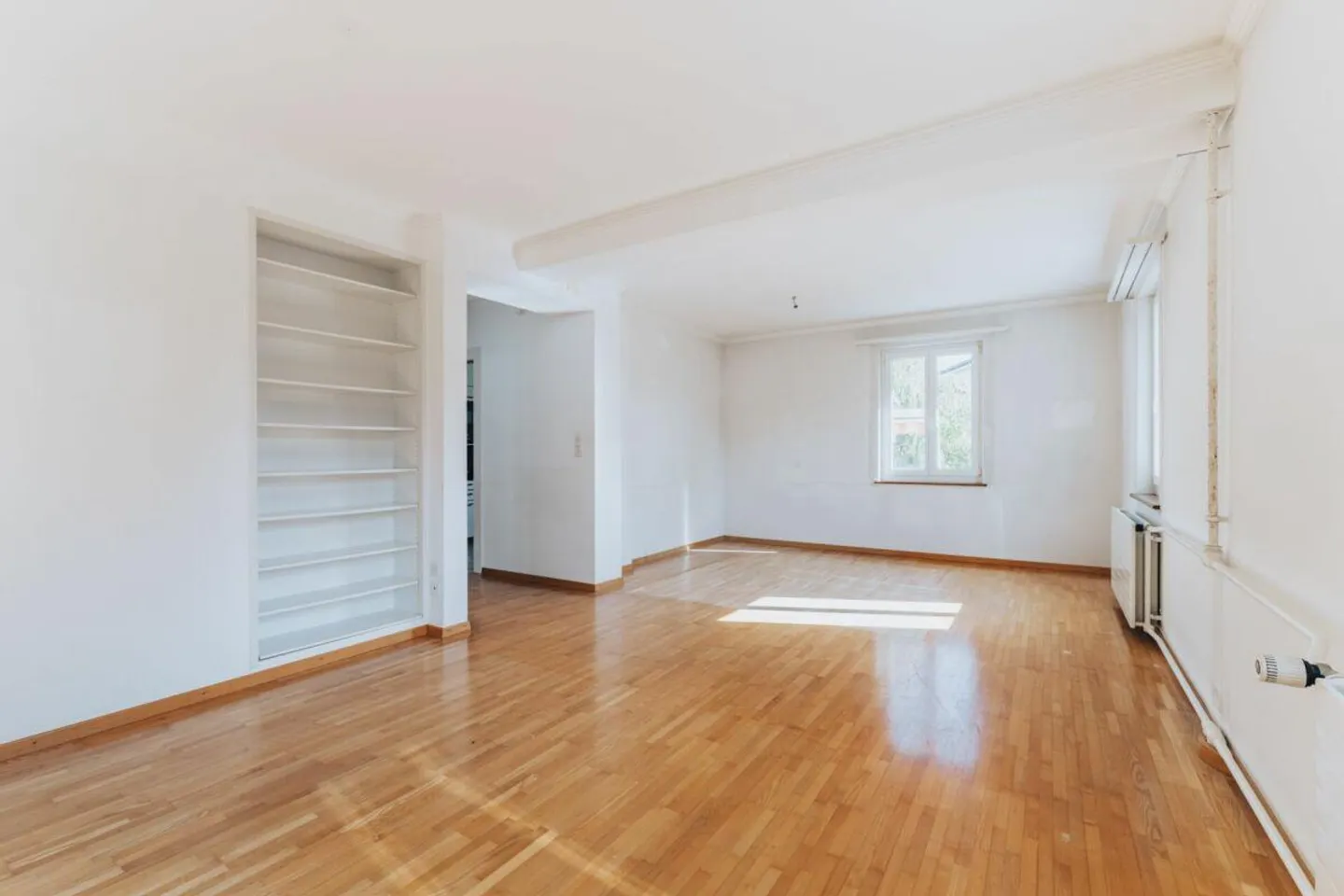 Maison individuelle de 7 pièces avec jardin et beaucoup de possibilités d'aménagement - Photo 6 sur 18
