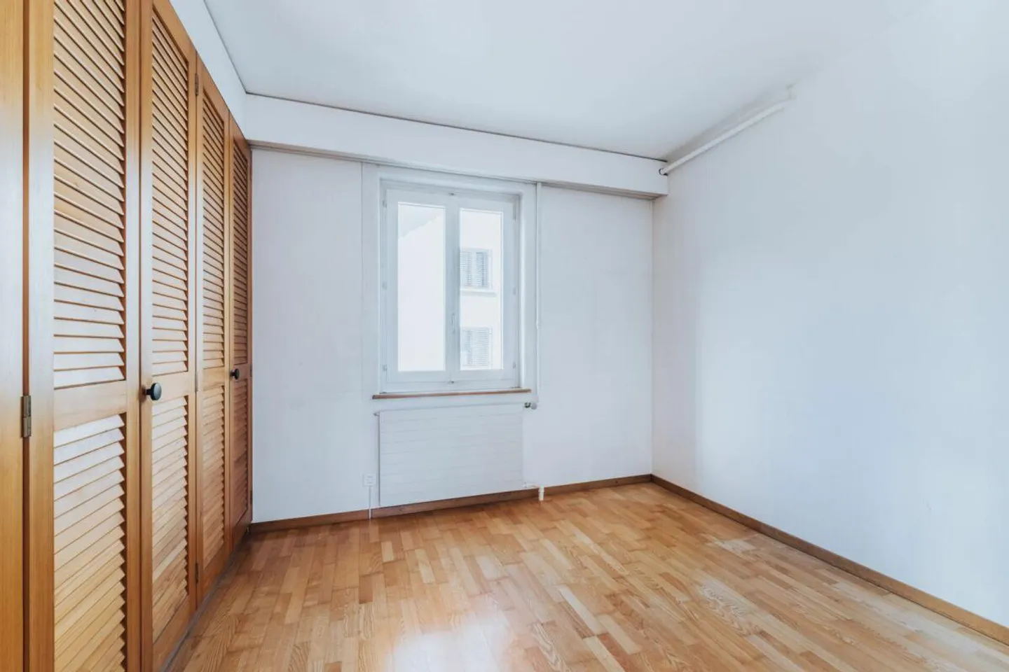 Maison individuelle de 7 pièces avec jardin et beaucoup de possibilités d'aménagement - Photo 8 sur 18
