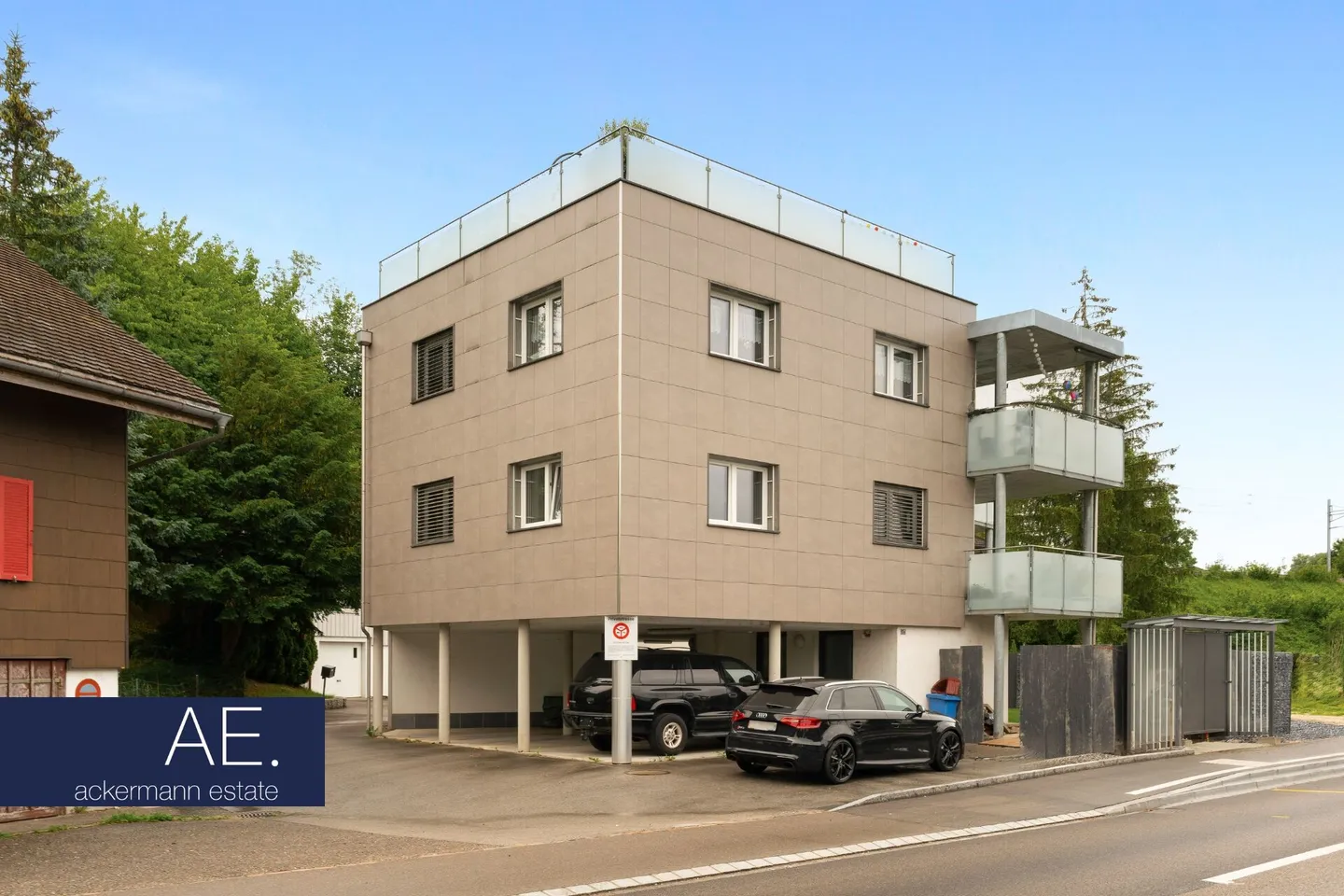 Maison multifamiliale moderne avec des normes de construction durables - Photo 2 sur 7