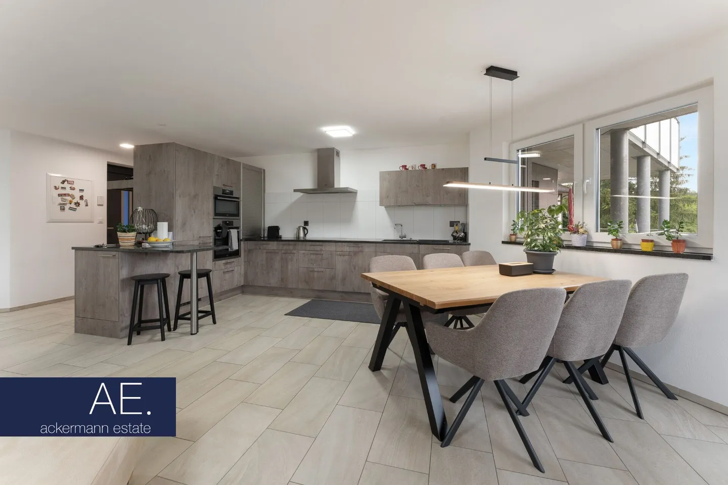 Maison multifamiliale moderne avec des normes de construction durables - Photo 3 sur 7