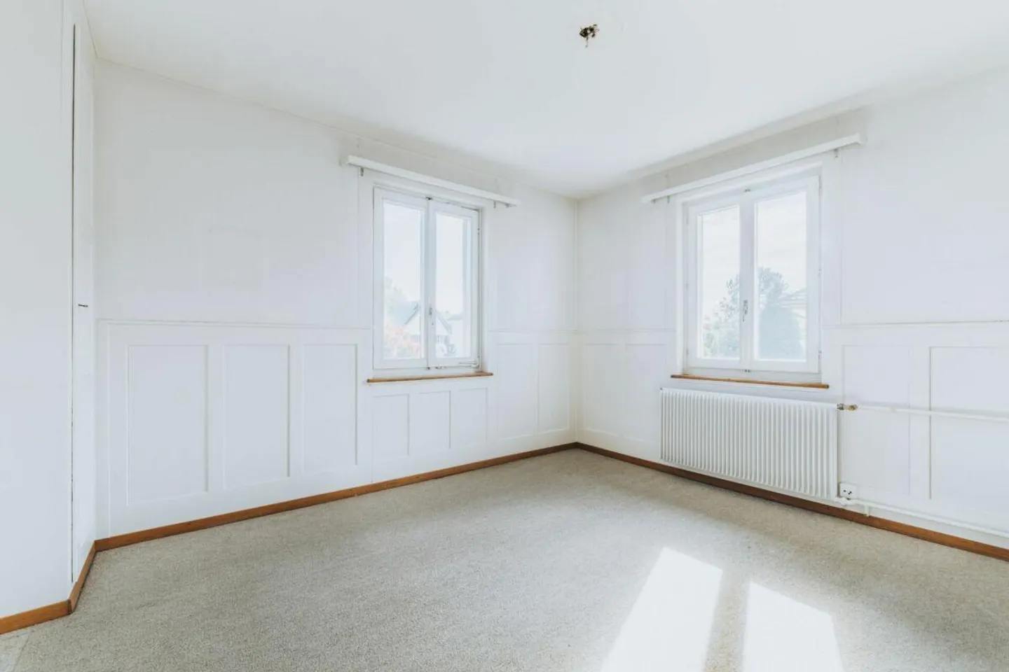 Maison individuelle de 7 pièces avec jardin et beaucoup de possibilités d'aménagement - Photo 14 sur 18
