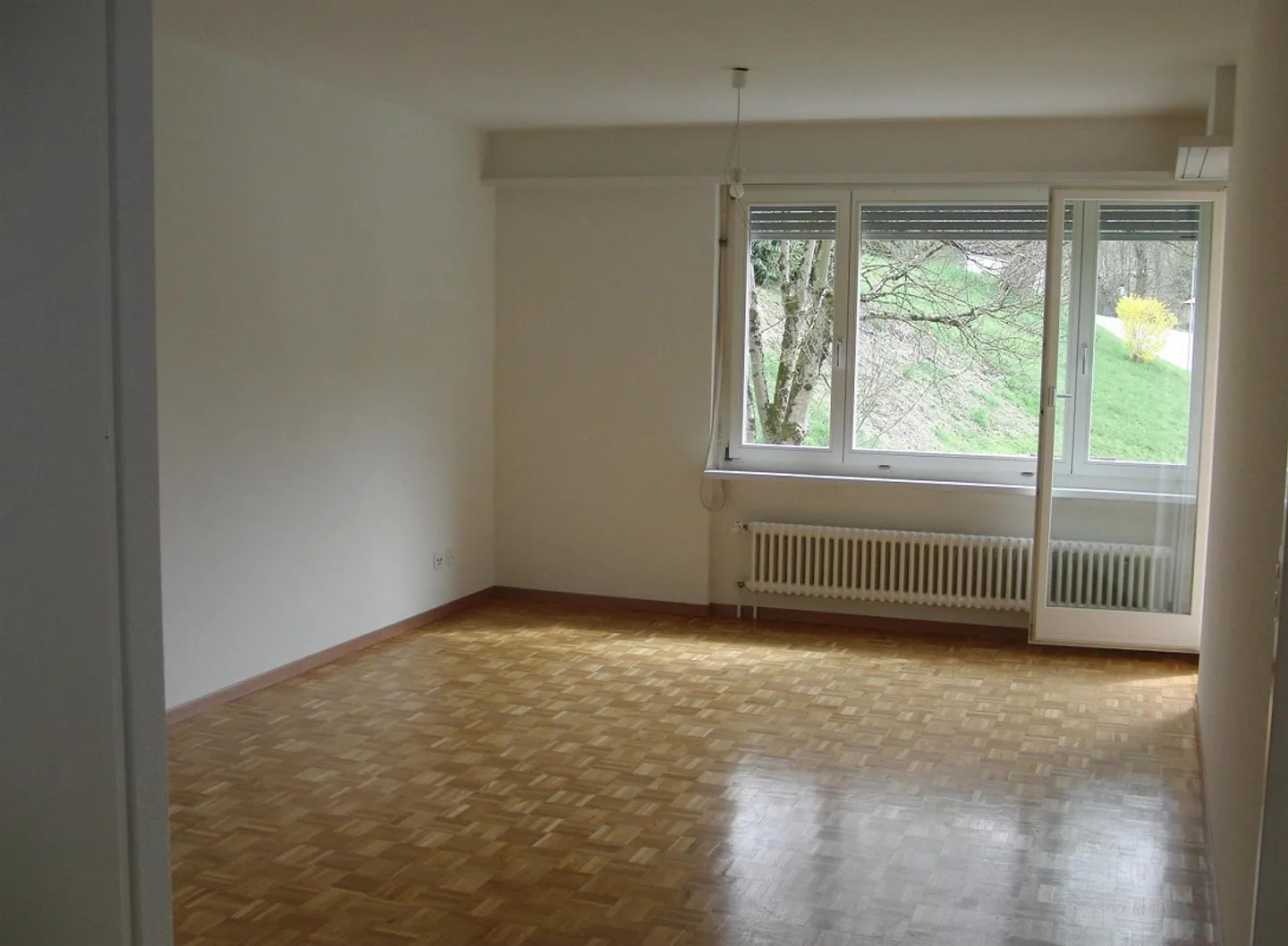 2.5 Room Apartment in Affoltern am Albis - Photo 2 of 5