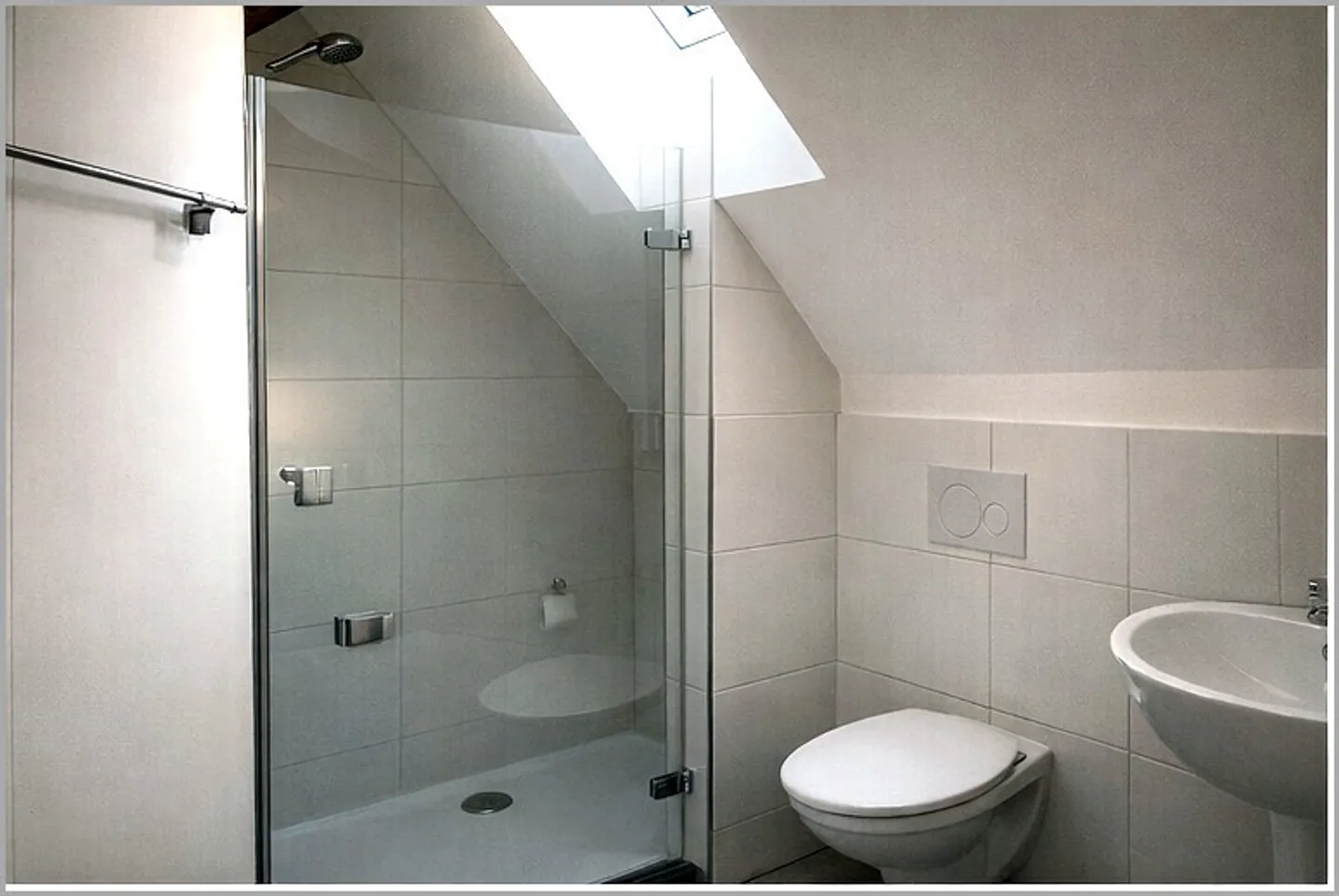 Charming 2.5-Room Penthouse - Photo 6 of 7