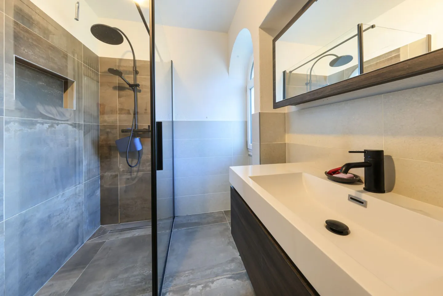 Maison bifamiliale tessino au cœur du Tessin - Photo 5 sur 8