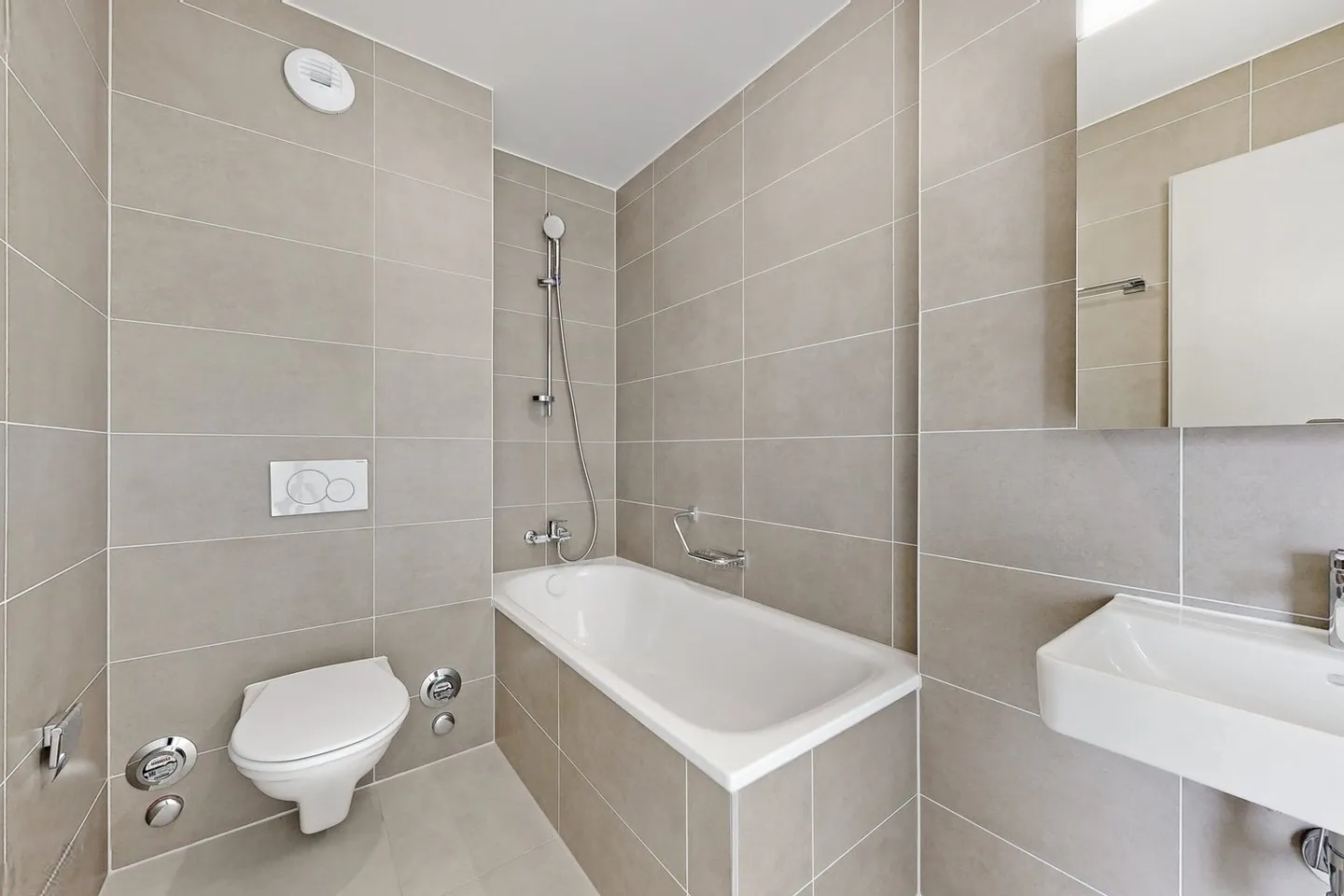 Apartment with 3.5 rooms on the 5th floor in Chêne Park in Renens - Photo 6 of 6
