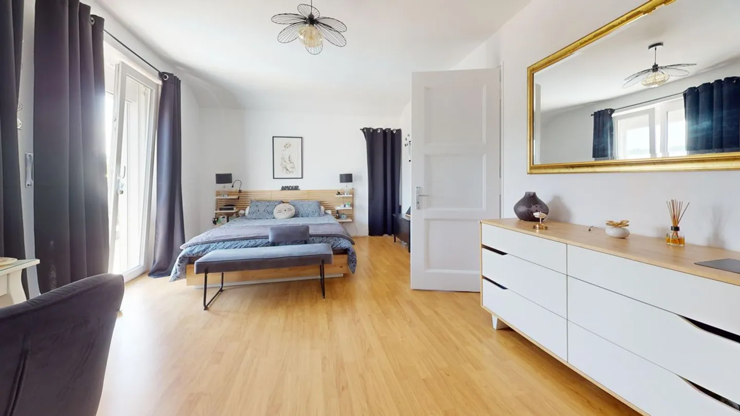 6-room house - Photo 11 of 13