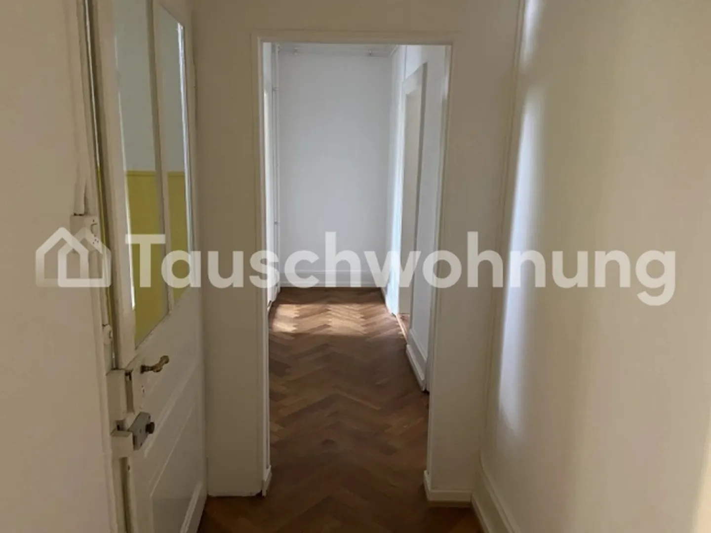 Offro un bel appartamento d'epoca con balcone - Foto 4 di 7