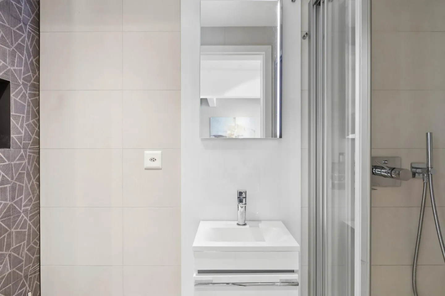 Contiguous House 5.5 rooms - Photo 8 of 12