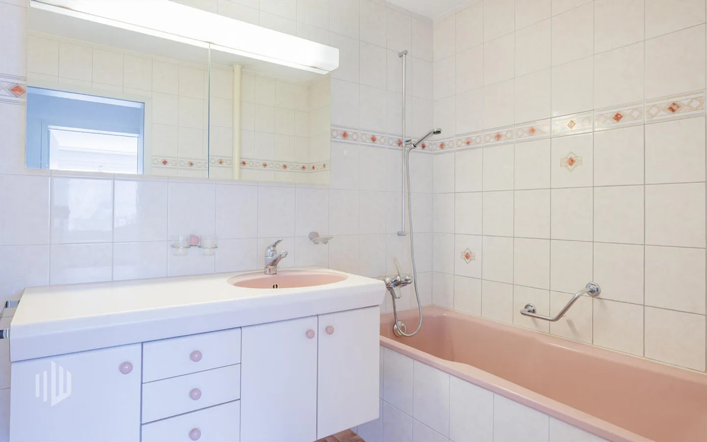 Charmante Wohnung mit atemberaubender Aussicht - Foto 7 von 8