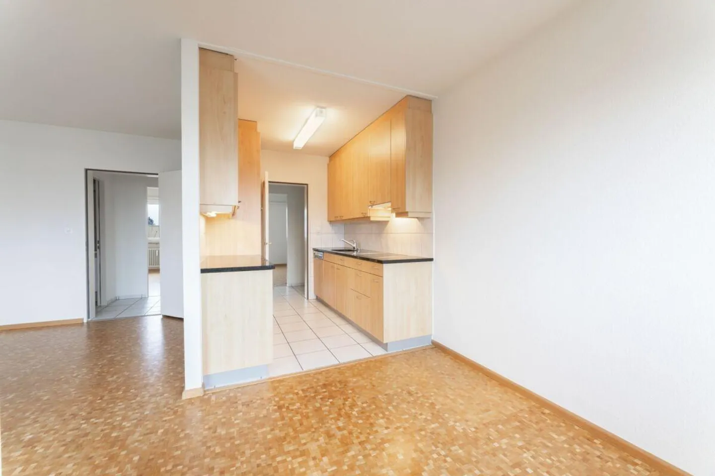 3.5-Room Apartment in Birsfelden - Photo 8 of 16
