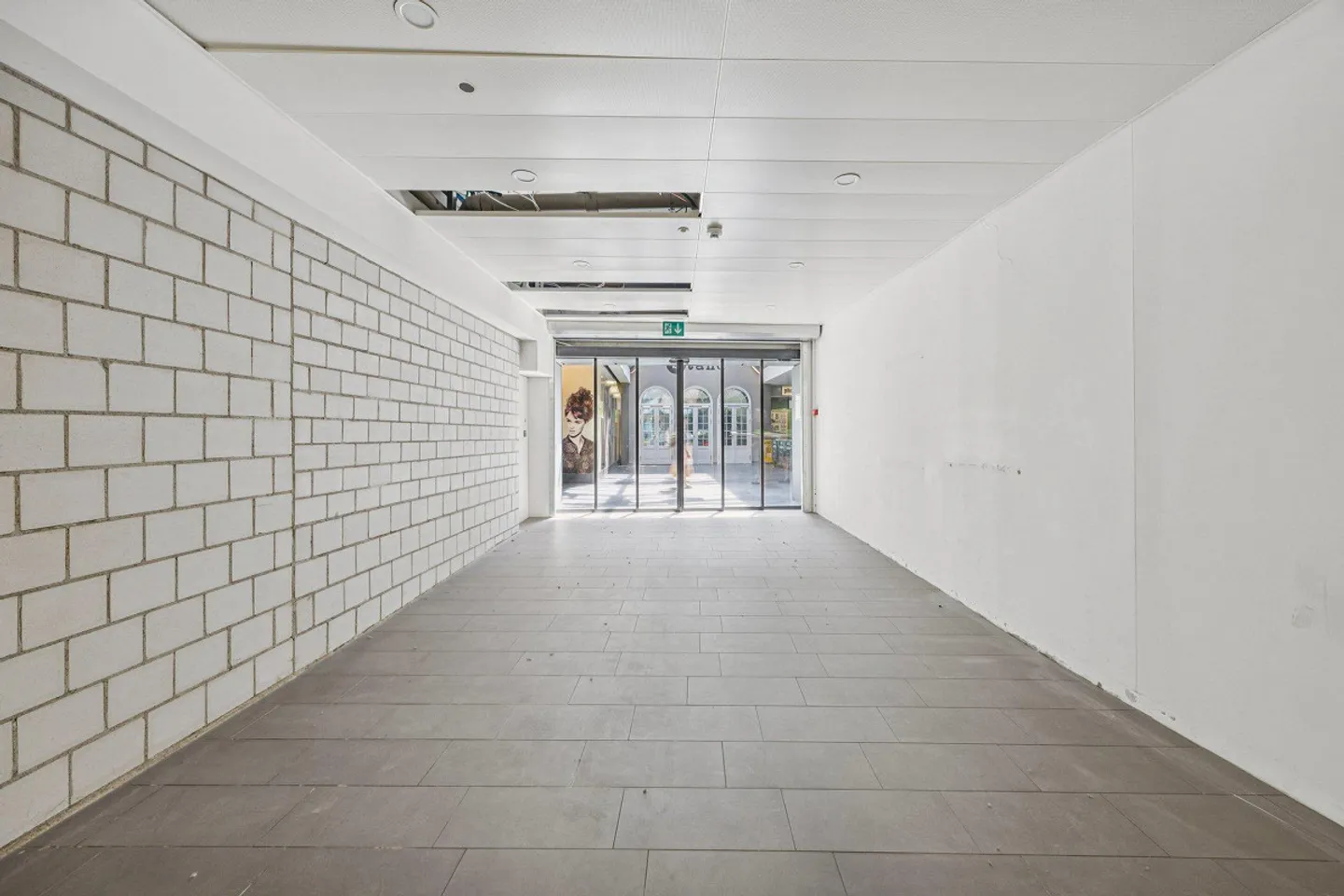 Attractive retail space in prime central location - Photo 4 of 6