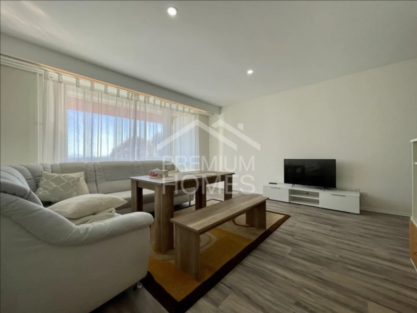 High above Lostorf - Photo 2 of 4