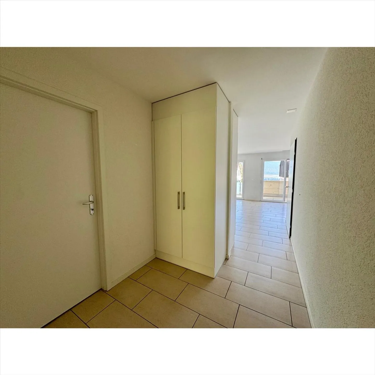 Wohnung mit 3.5 Zimmern und Balkon - Foto 8 von 9