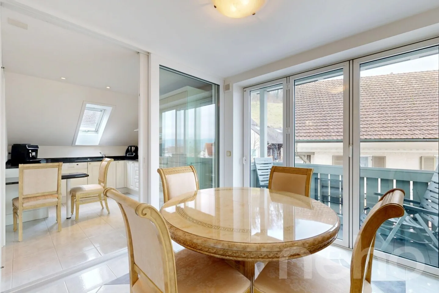 Maisonette élégante avec jardin d'hiver - Photo 5 sur 12