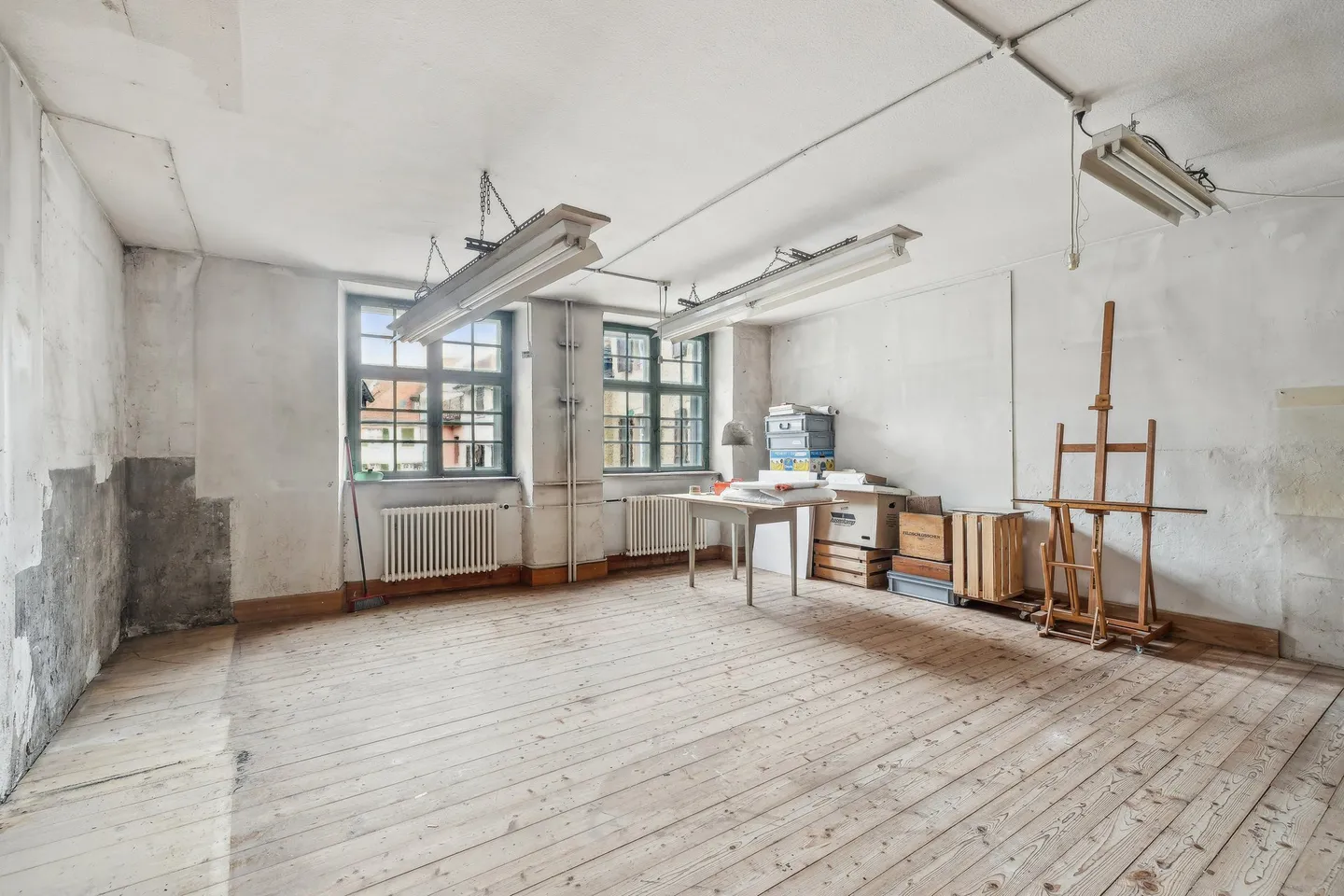 Charming Duplex in Historic Area - Photo 8 of 11