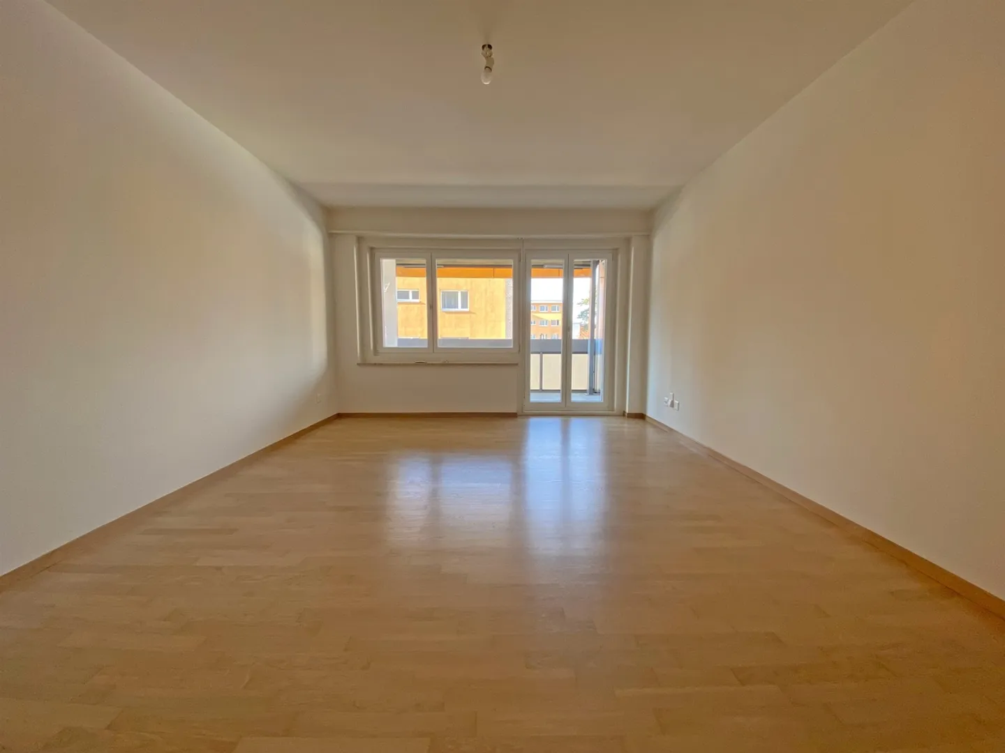 Charming 3.5-Room Apartment - Photo 4 of 8