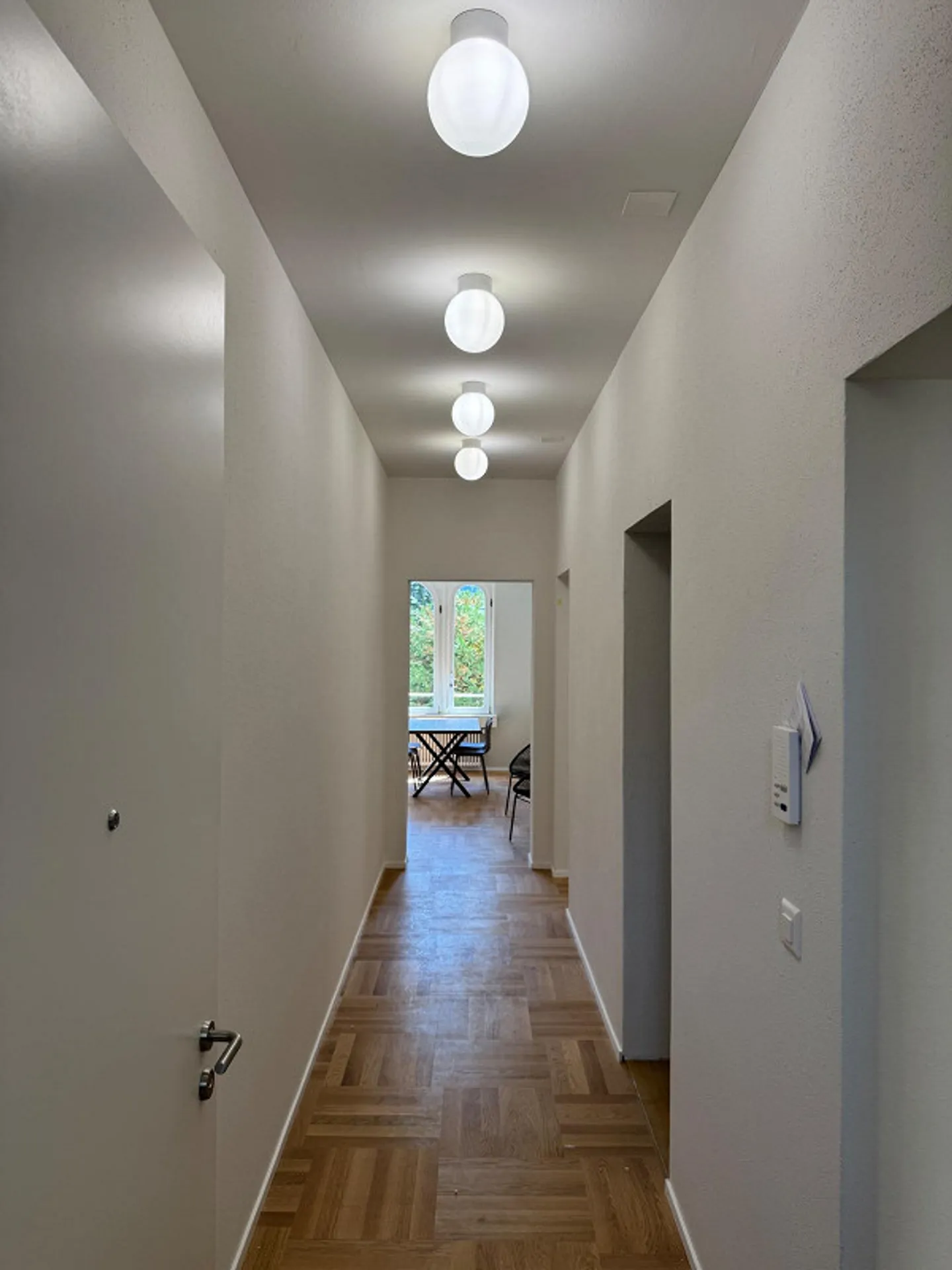Appartement 3.5 pièces fraîchement rénové près de l'Université de Saint-Gall - Photo 2 sur 10