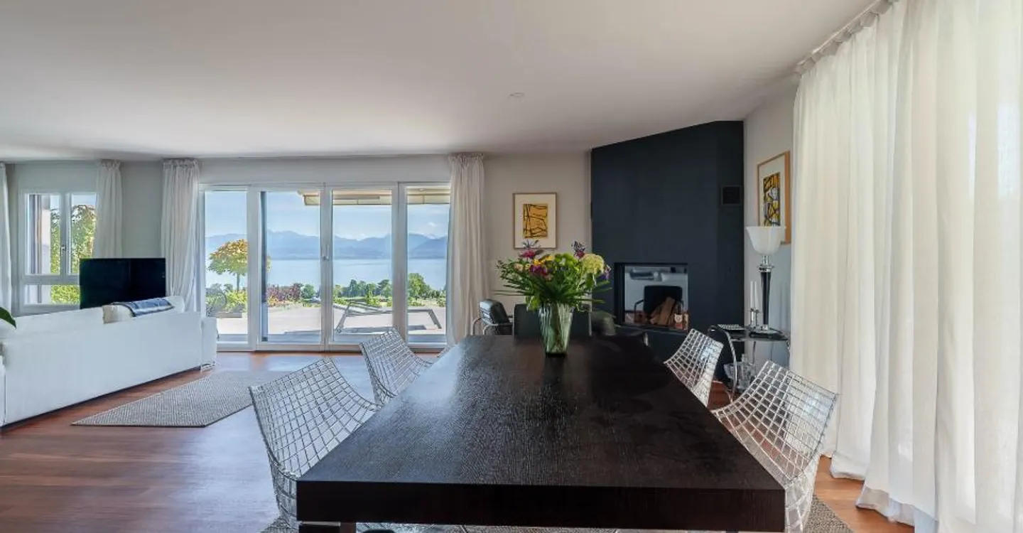 Bursinel - 3.5-room apartment with panoramic view of the lake and the Alps - Photo 9 of 10