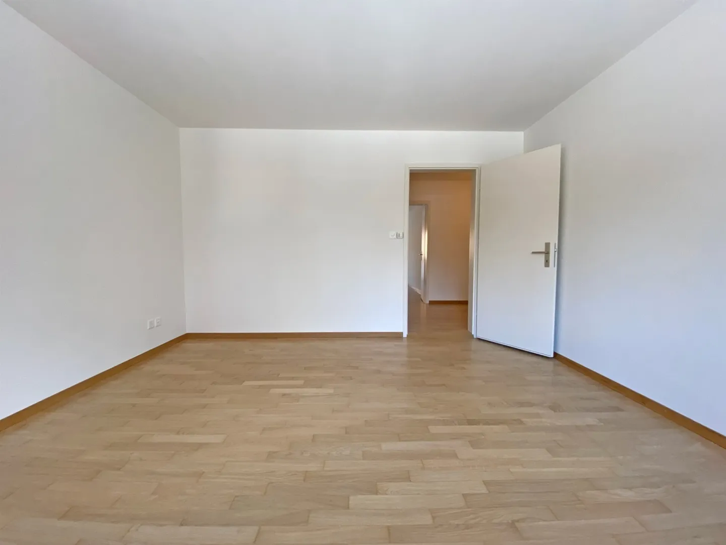 Charming 3.5-Room Apartment - Photo 5 of 8