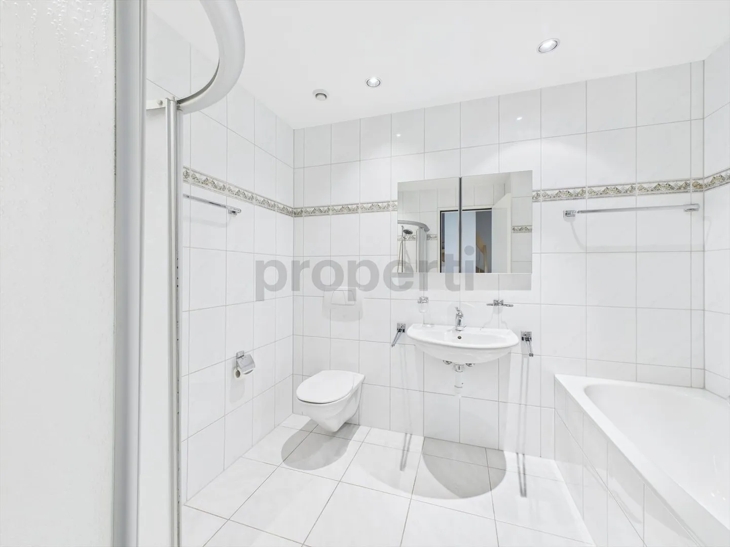 Moderne 4.5-Zimmer Maisonette mit Terrasse im Herzen von Birmensdorf ZH - Foto 9 von 12