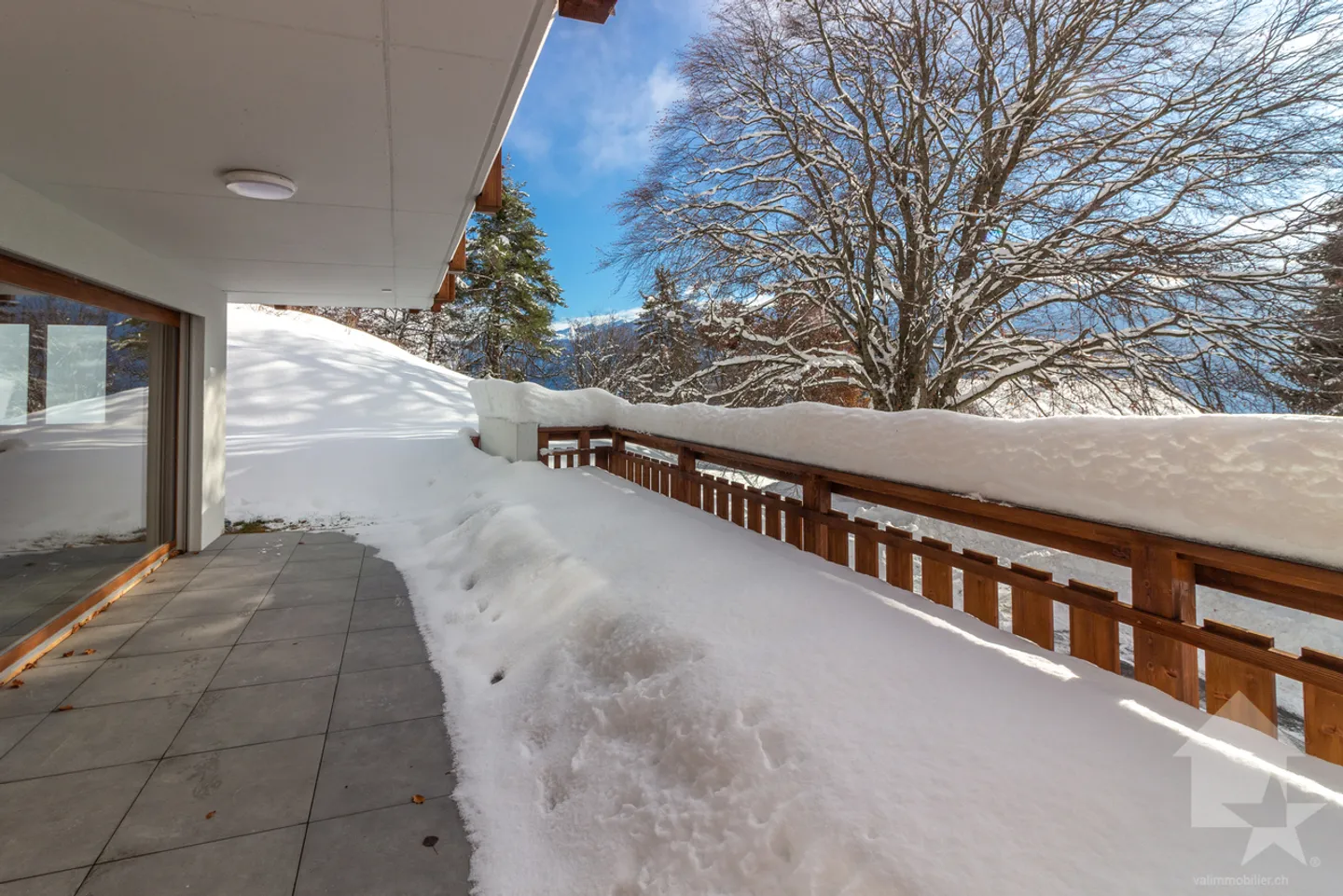 Magnifico appartamento nuovo di 3,5 locali accanto a una foresta - Foto 2 di 11