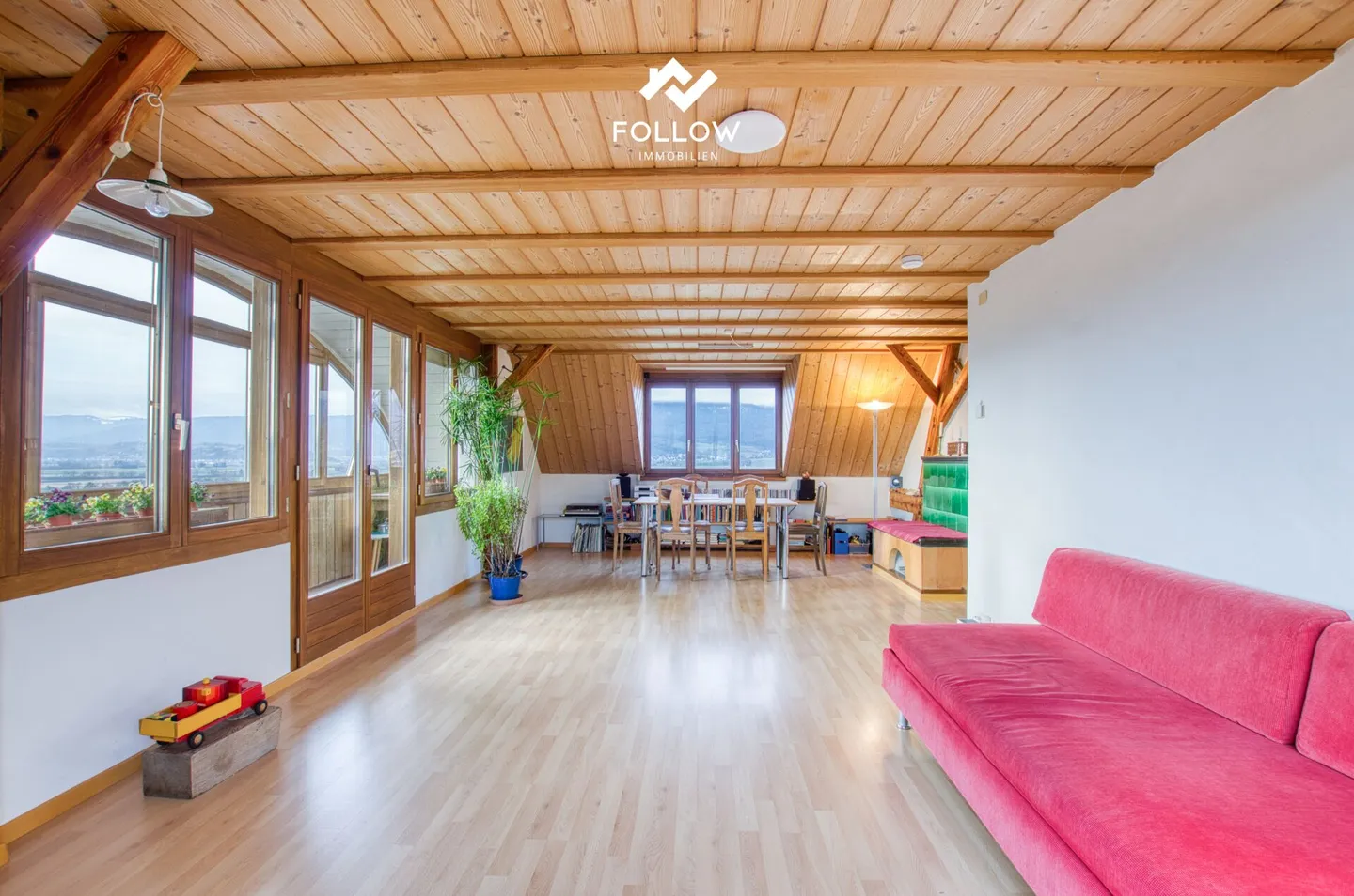 Maison spacieuse à trois familles avec vue dégagée - Photo 4 sur 26