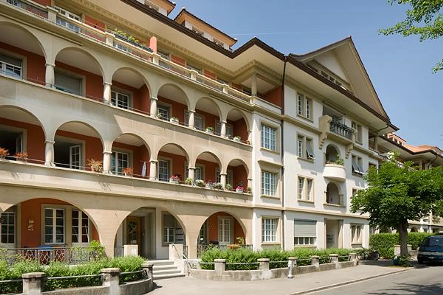 Appartement sous les toits avec beaucoup de charme - Photo 1 sur 6