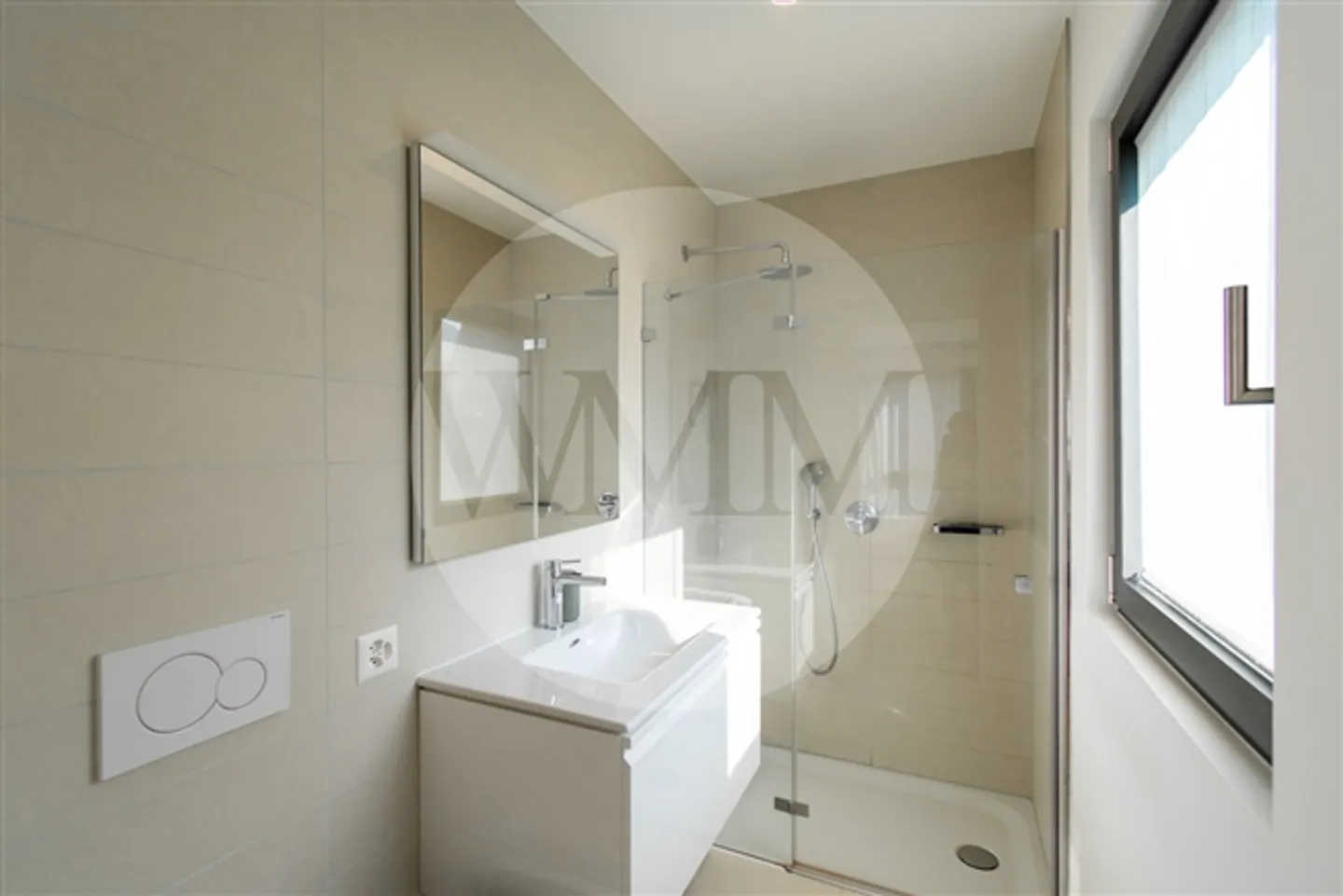 APPARTAMENTO MODERNO CON GRANDE GIARDINO - Foto 12 di 15