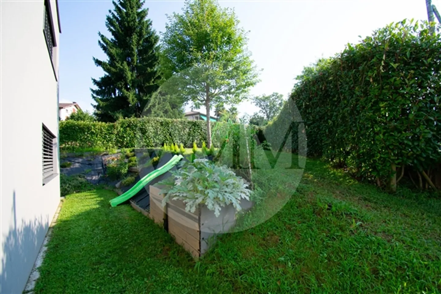APPARTAMENTO MODERNO CON GRANDE GIARDINO - Foto 3 di 15