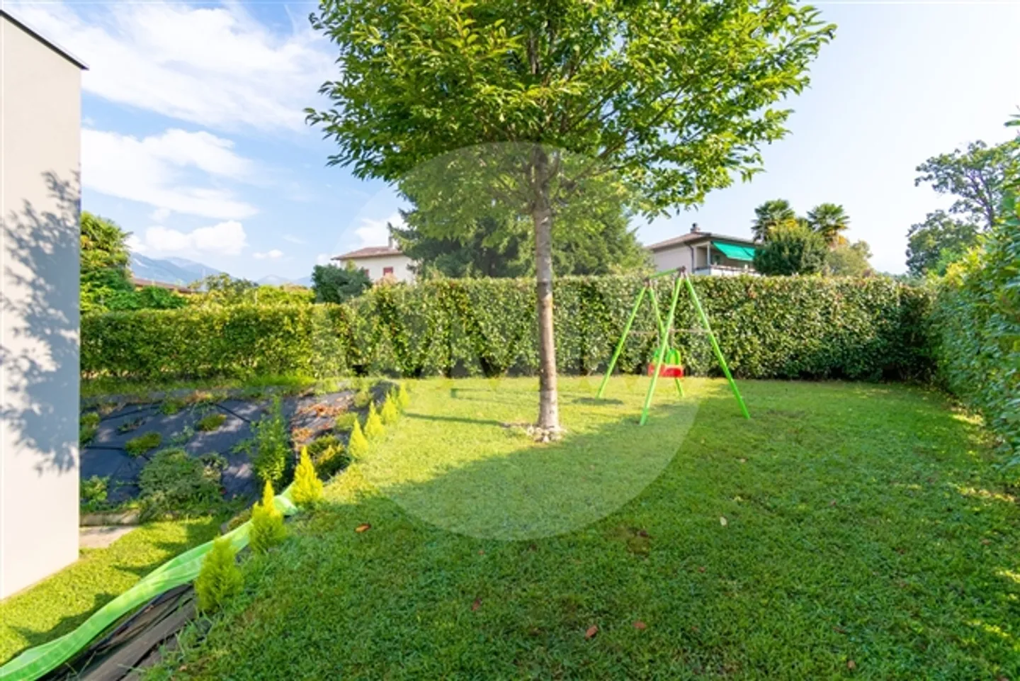 APPARTAMENTO MODERNO CON GRANDE GIARDINO - Foto 4 di 15