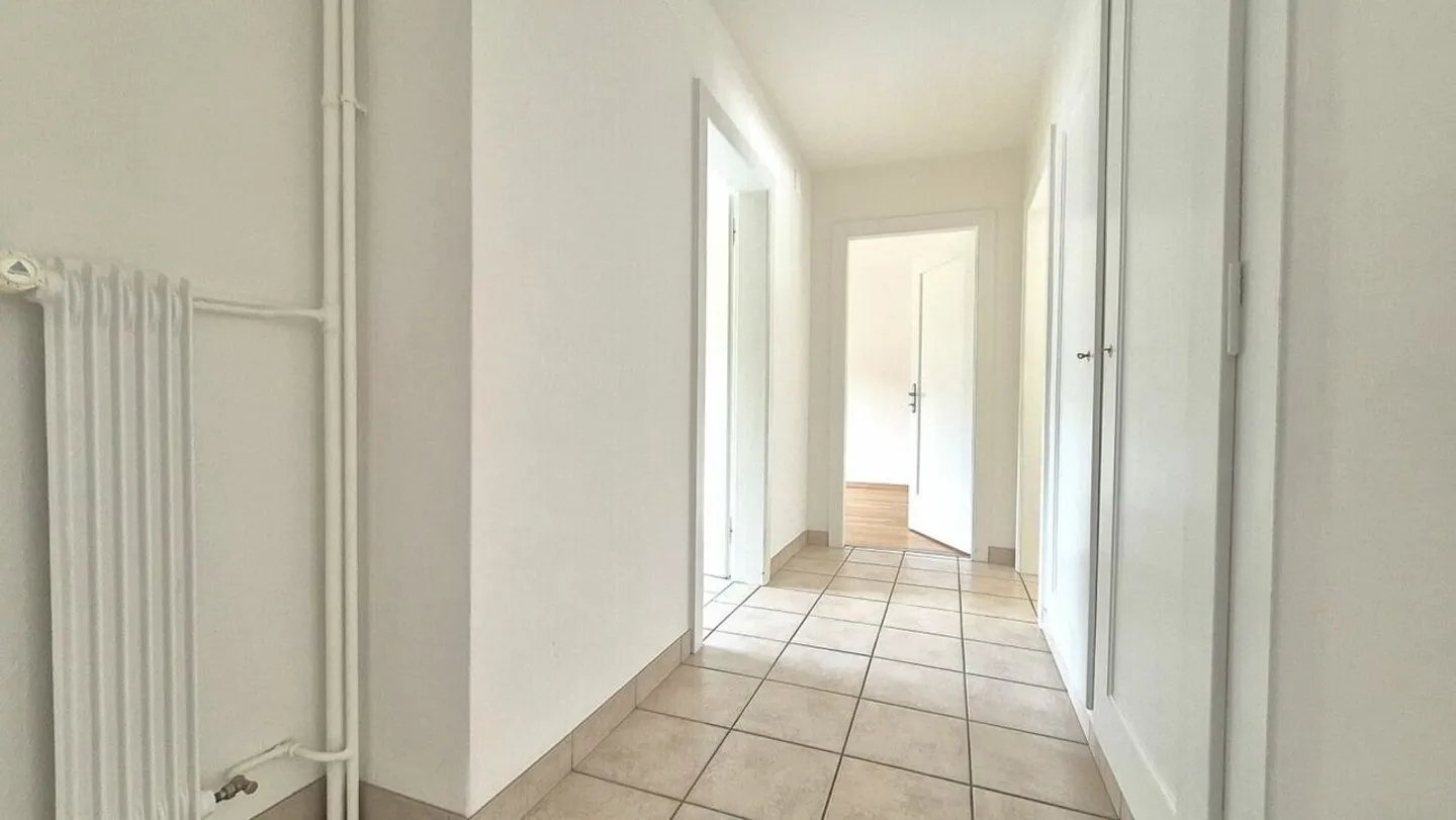 Bel appartement très lumineux de 3.5 pièces au Locle - Photo 6 sur 8