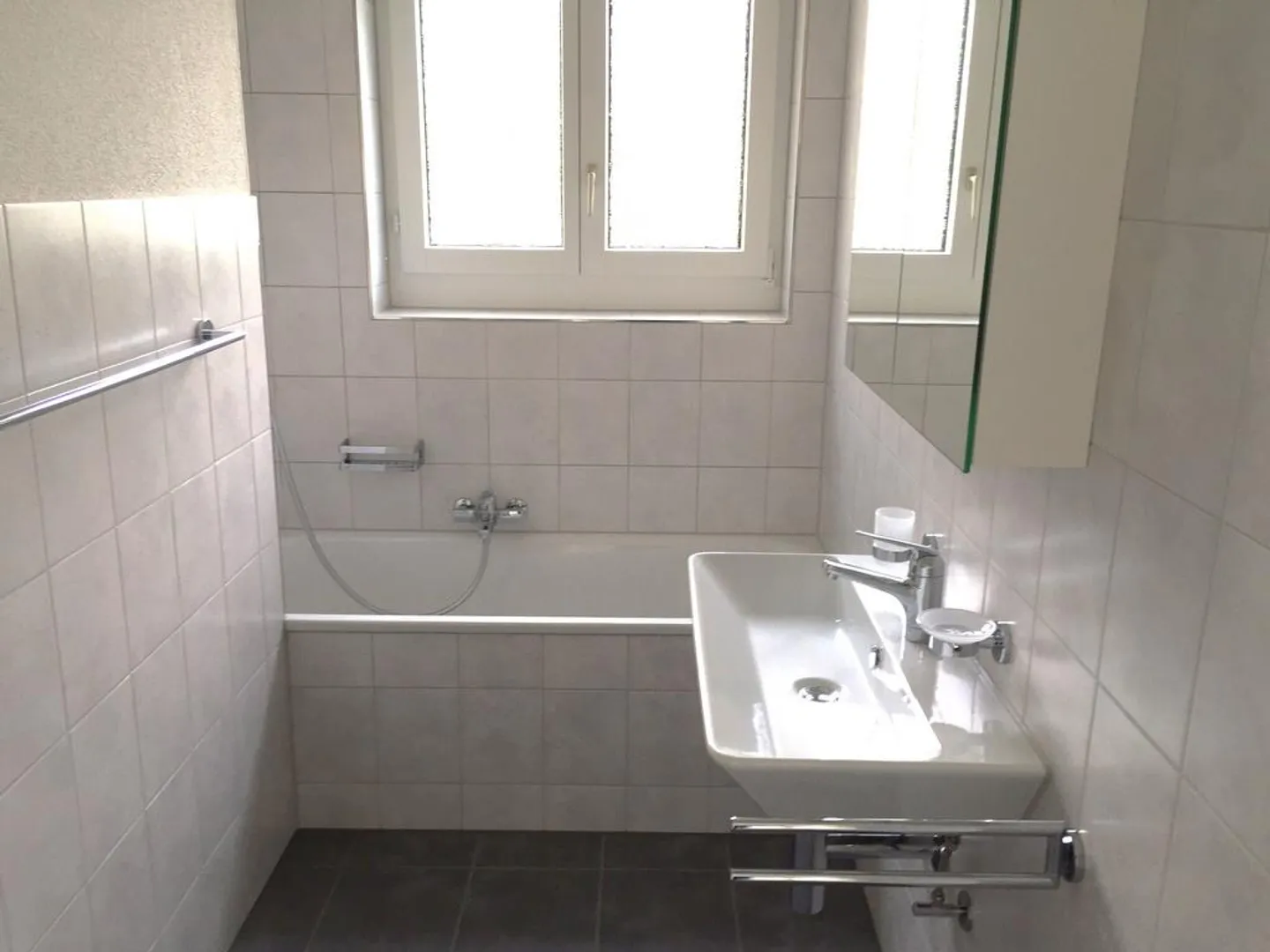 Renovated 4-room apartment in the center of Cham - Photo 8 of 12