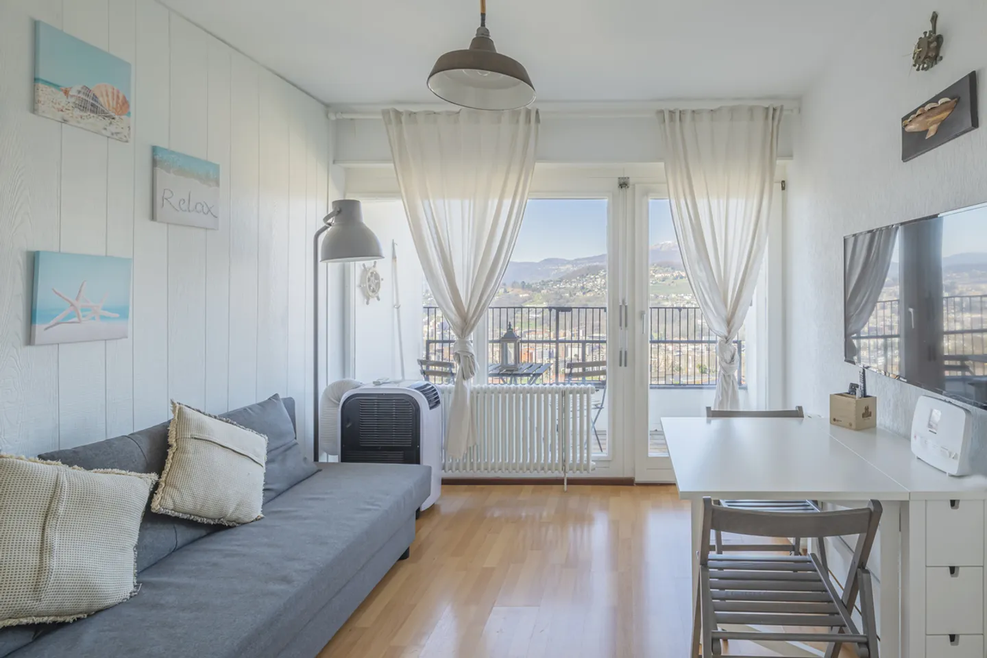 Mediterraner Charme und atemberaubende Aussicht - Foto 1 von 6